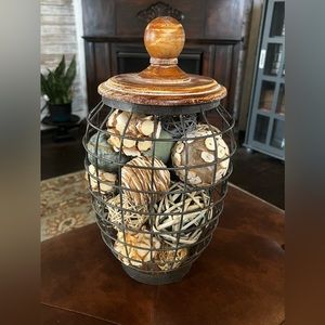 NWOT!! Rustic Wire Urn w/Wooden Lid